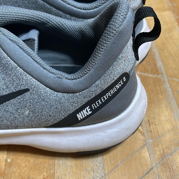 Boys Nike Flex Experience RN 8 running shoes - Picture 3 of 7